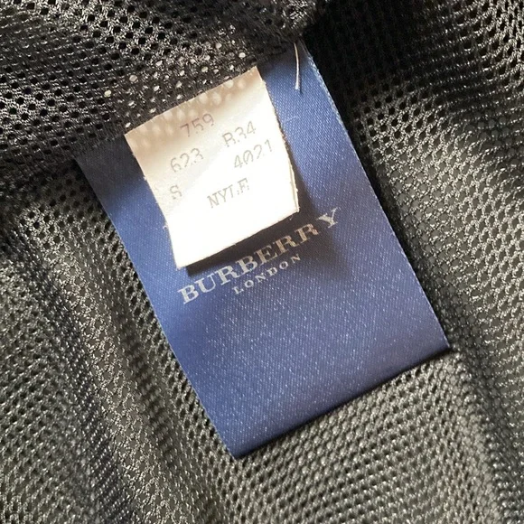 VTG 90’s Authentic BURBERRY London Black Cape Jacket Poncho Funnel Neck - Picture 11 of 15